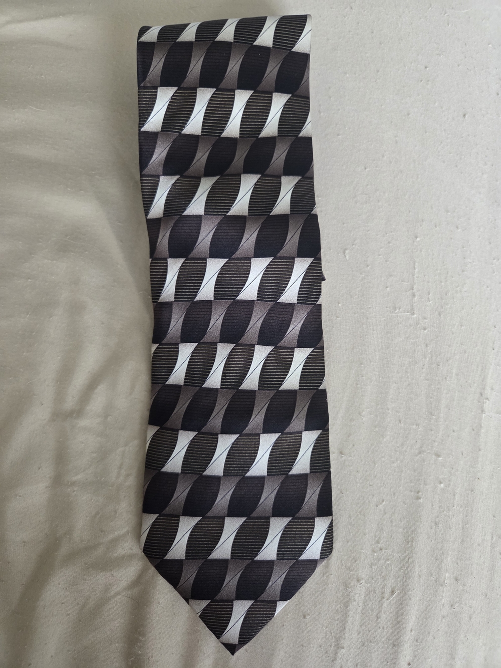 Giorgio Brutini Black & Gray Geometric Silk Tie